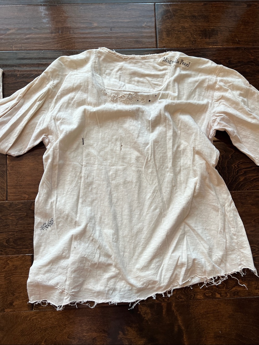 Magnolia Pearl Pale Pink Slub V-Neck Long Sleeve Top - Picture 2 of 2